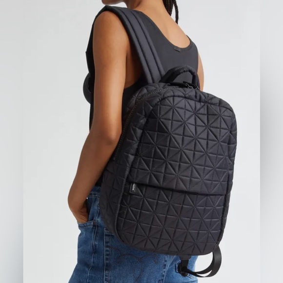 Vee Collective Backpack - Picture 2 of 7